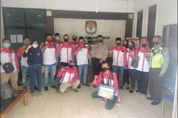 Anggota LIRA Jawa Timur