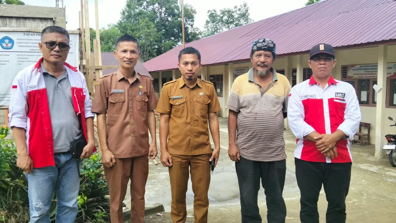 DPD LIRA Kabupaten Nias melakukan kunjungan investigasi di Sekolah Dasar Negeri 075056 Lewuombanua, Kecamatan Somolo-Molo, Kabupaten Nias, Selasa, 13 Oktober 2026