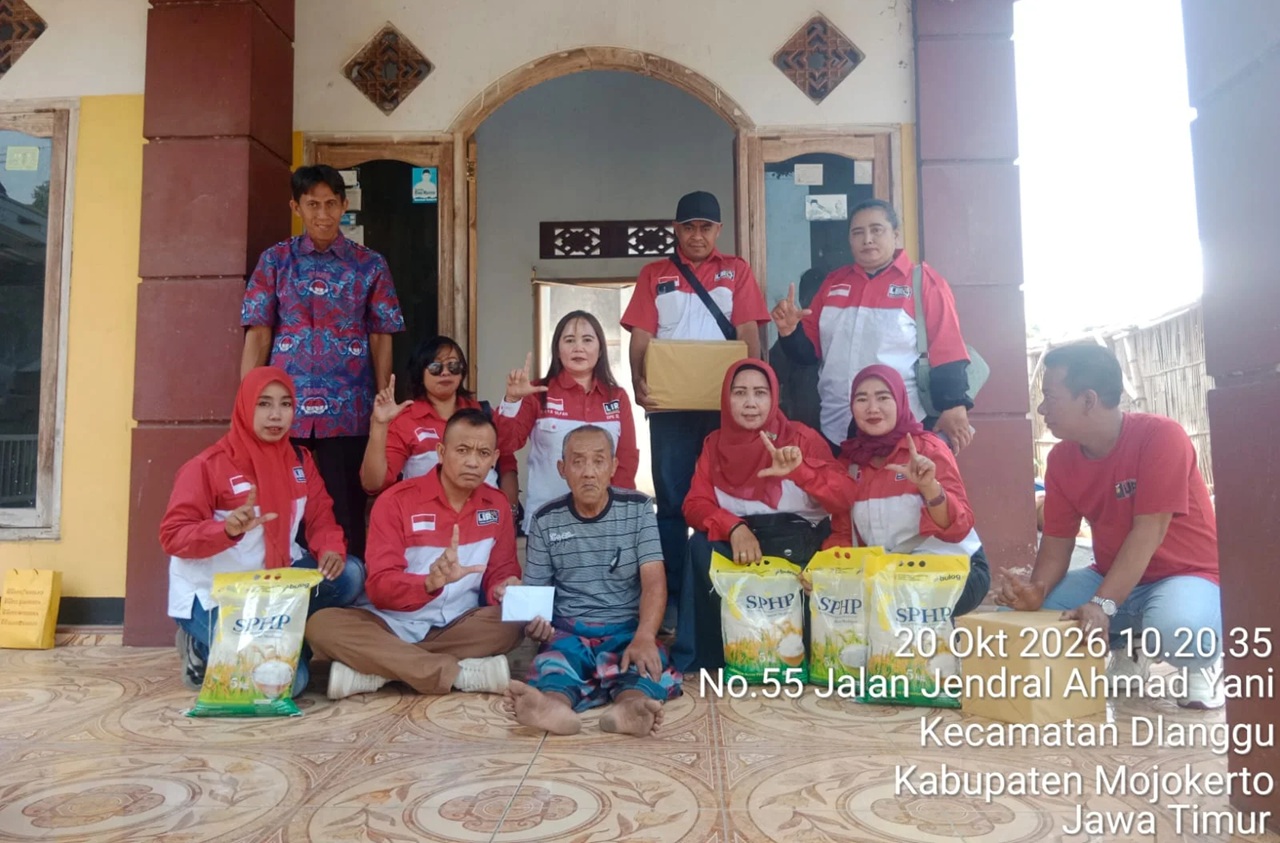 LIRA KAB Mojokerto Salurkan Bantuan Uang Tunai dan Sembako untuk Lansia Korban Kebakaran di Dlanggu