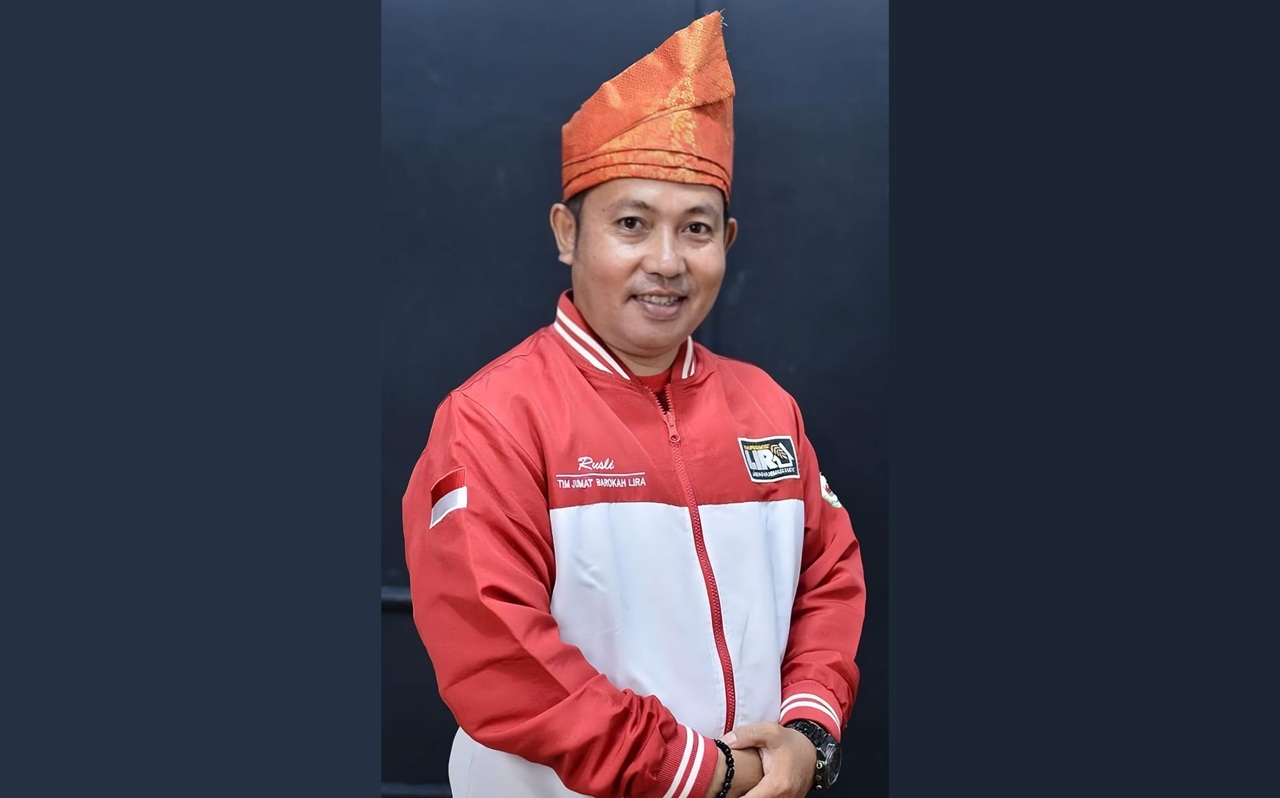 Bupati Lira Rusli