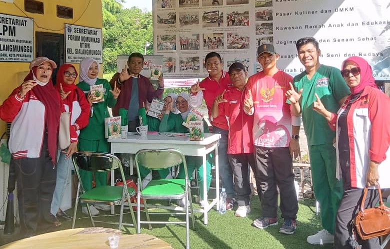 Kegiatan rutin DPD Pekanbaru senam bersama dan bakti sosial.