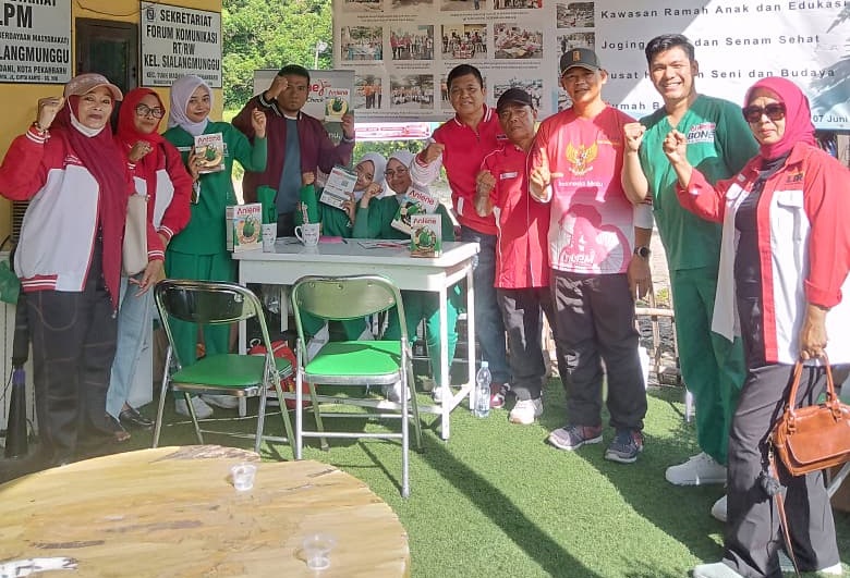 Kegiatan rutin DPD Pekanbaru senam bersama dan bakti sosial.