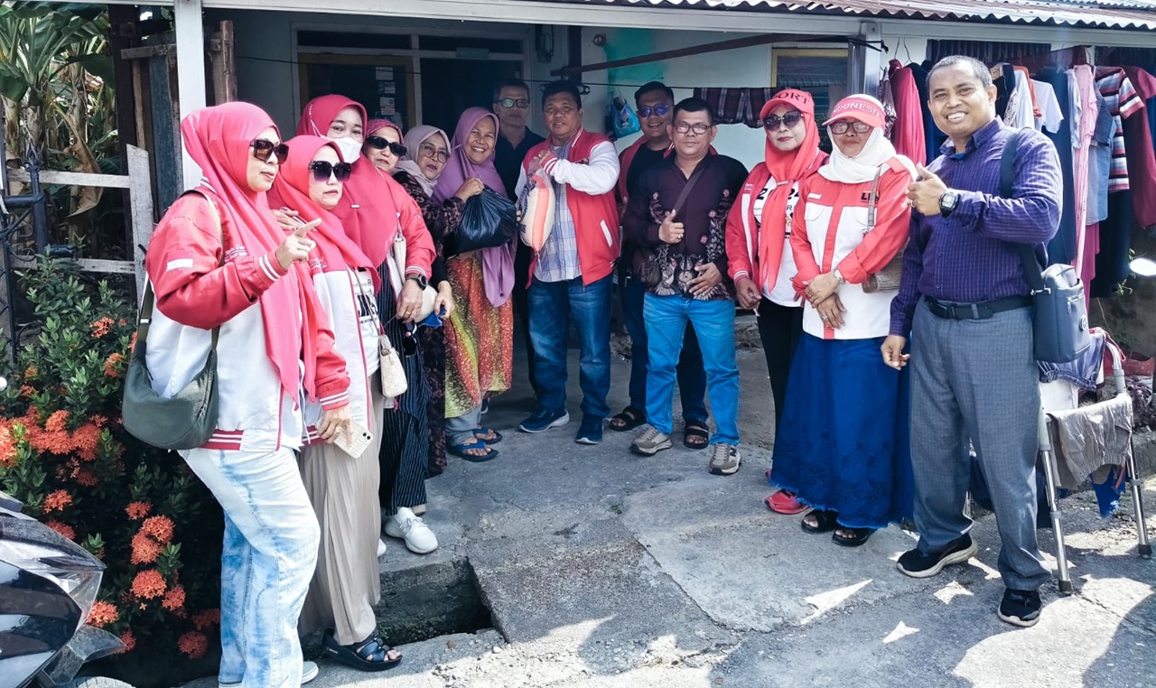 Sambut HUT ke-81 RI, Walikota LIRA Pekanbaru Gelar Aksi Berbagi Sembako untuk Masyarakat